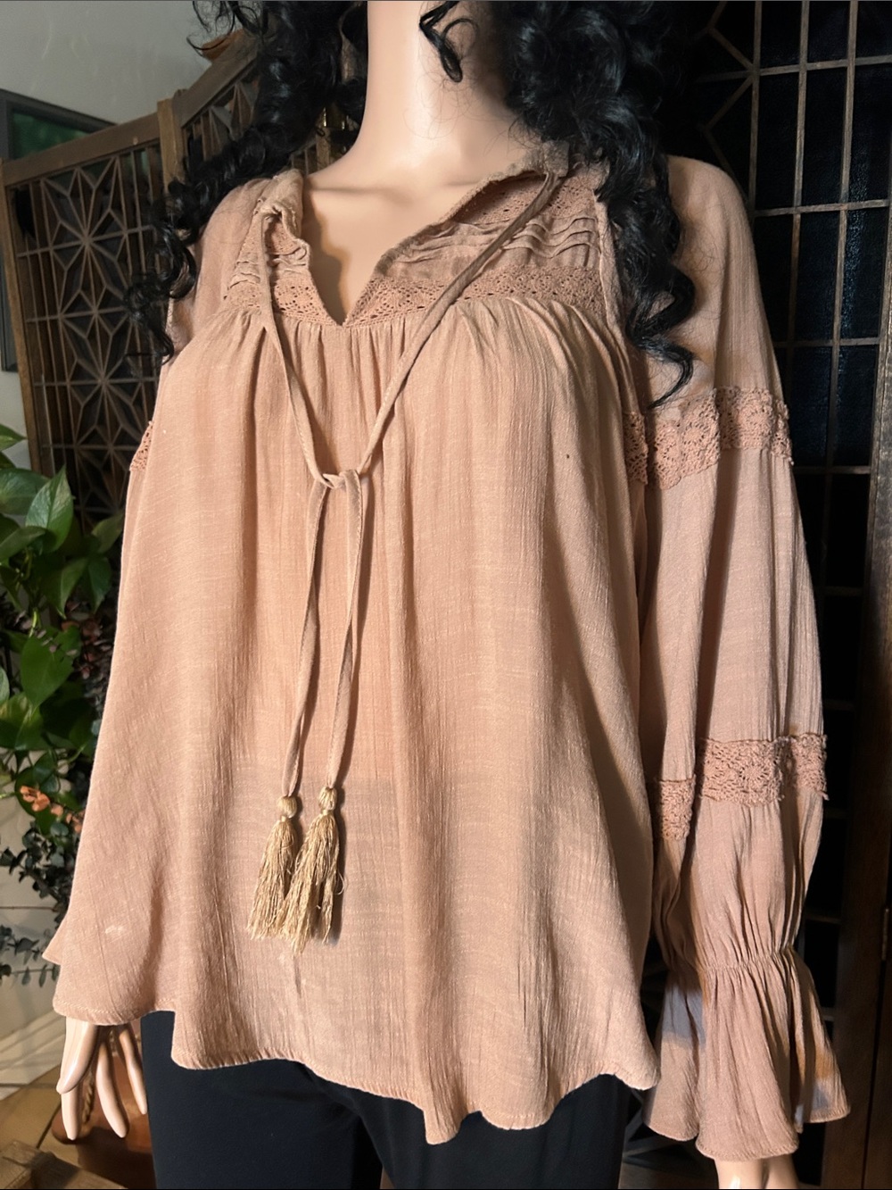 BY THE RIVER PEASANT TOP M